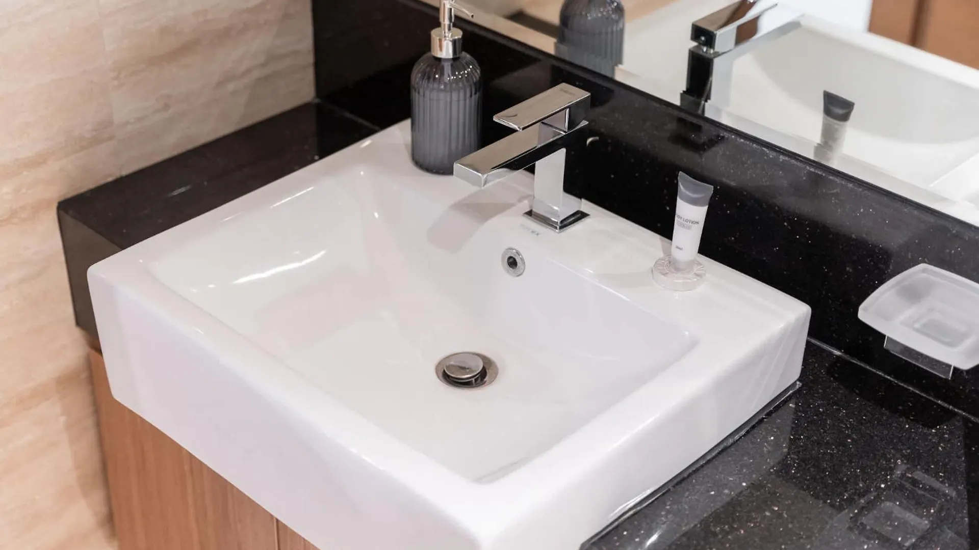شقة Elegant 1Br In Business Bay Sleeps 4 Near Downtown دبي الإمارات العربية المتحدة