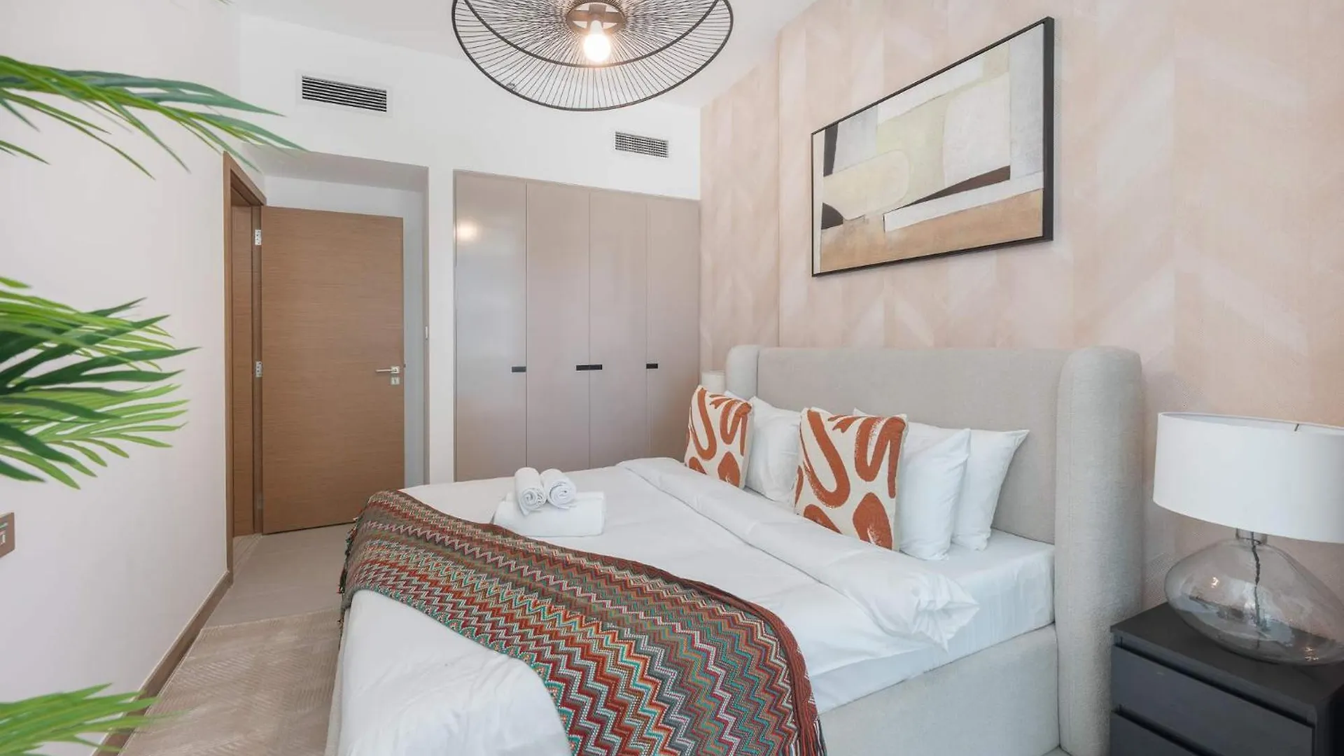 شقة Elegant 1Br In Business Bay Sleeps 4 Near Downtown دبي الإمارات العربية المتحدة